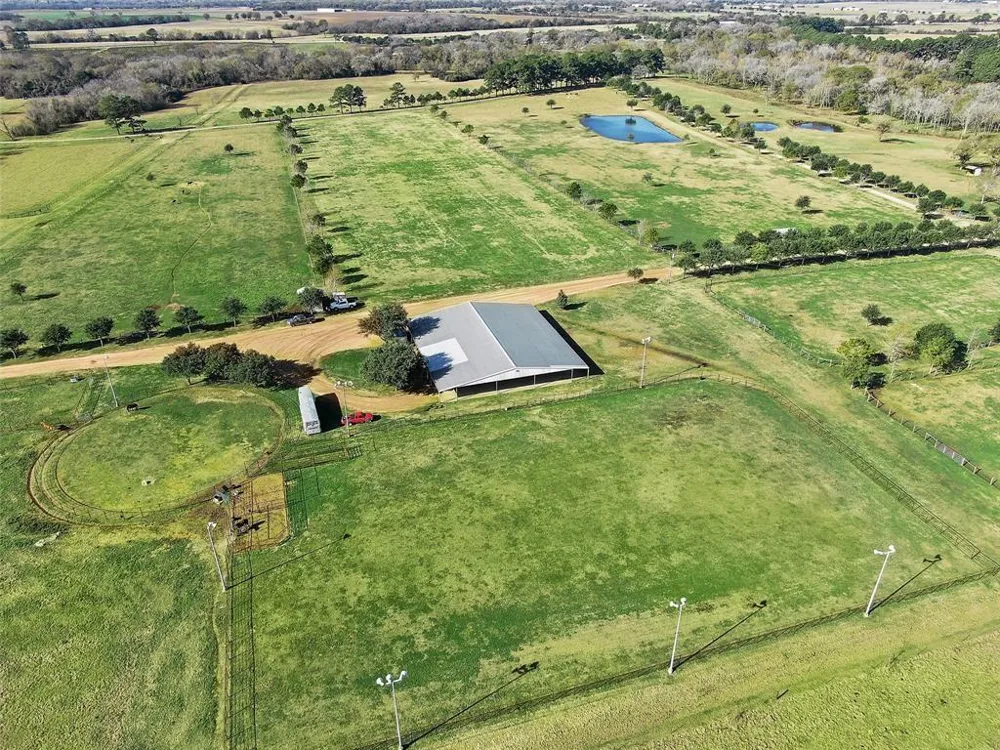 19204 Fm 359 Road Hempstead, TX 77445