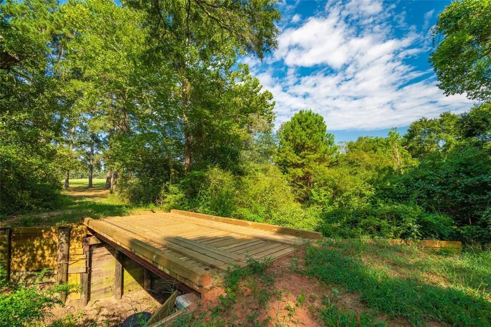 19204 Fm 359 Road Hempstead, TX 77445