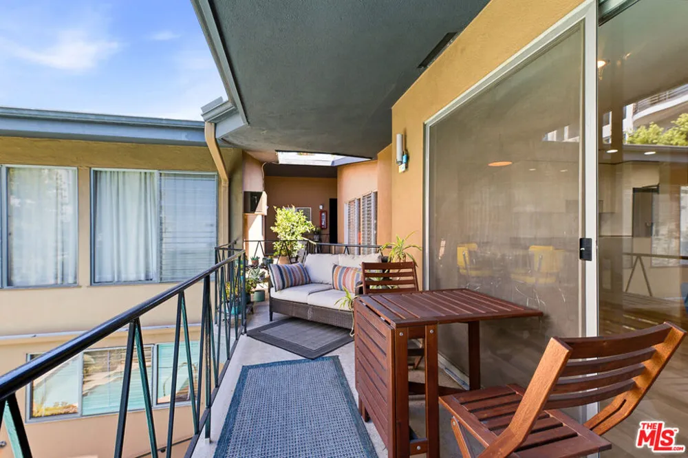 1275 Havenhurst Drive #15 West Hollywood, CA 90046