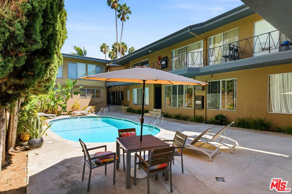 1275 Havenhurst Drive #15 West Hollywood, CA 90046
