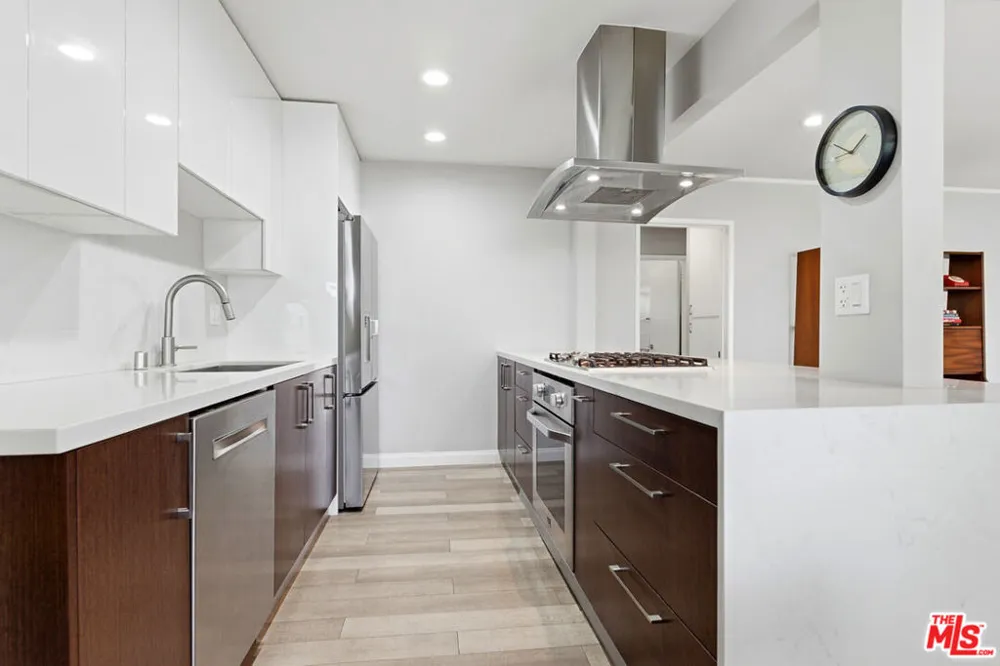 1275 Havenhurst Drive #15 West Hollywood, CA 90046