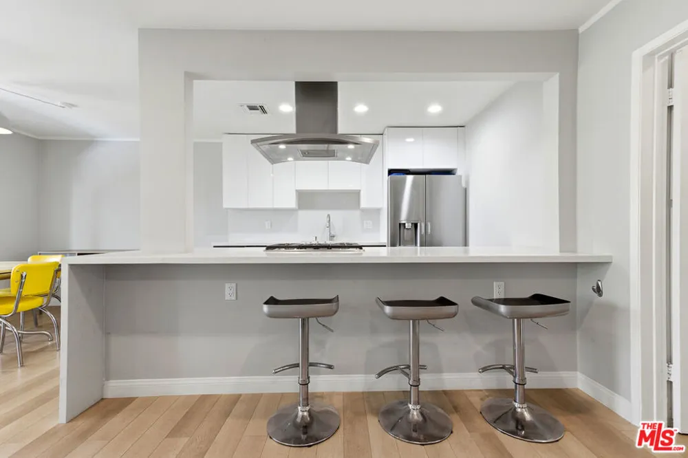 1275 Havenhurst Drive #15 West Hollywood, CA 90046