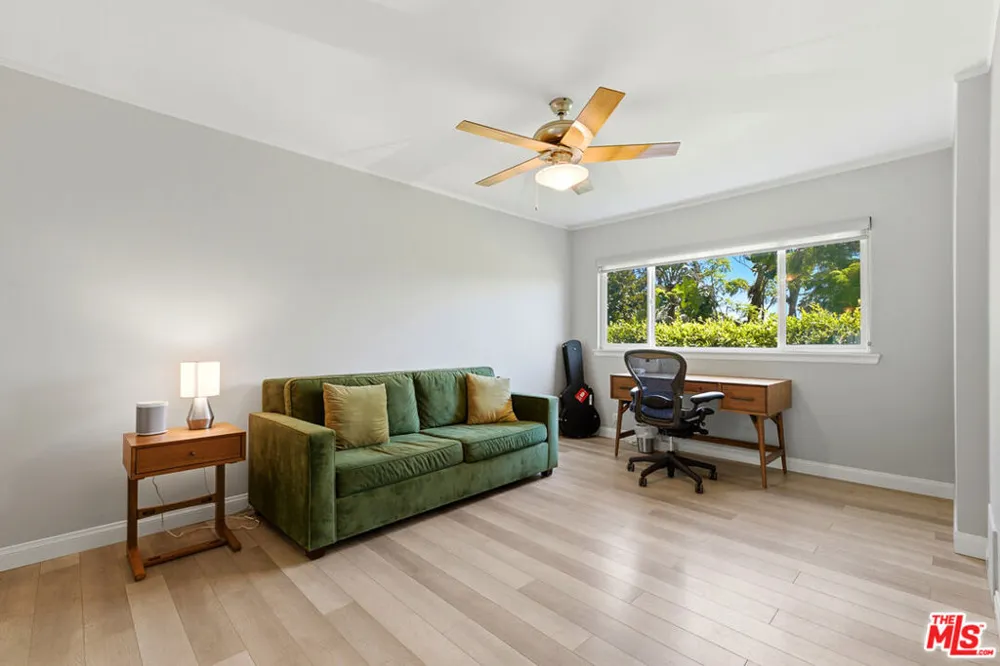 1275 Havenhurst Drive #15 West Hollywood, CA 90046