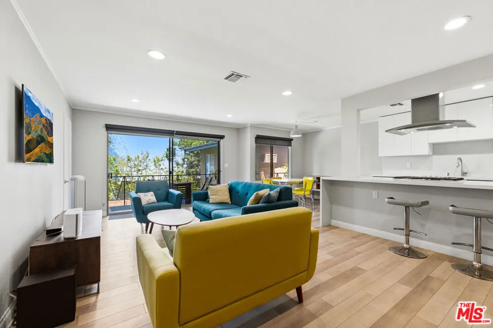 1275 Havenhurst Drive #15 West Hollywood, CA 90046