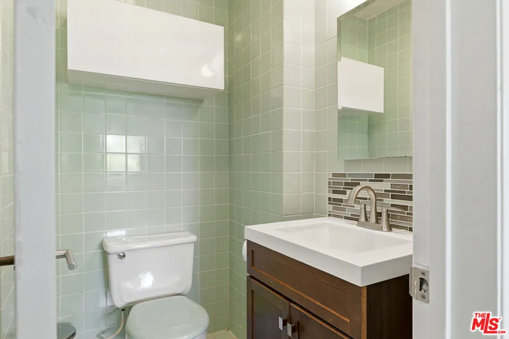 1275 Havenhurst Drive #15 West Hollywood, CA 90046