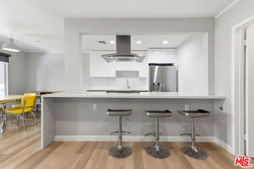 1275 Havenhurst Drive #15 West Hollywood, CA 90046