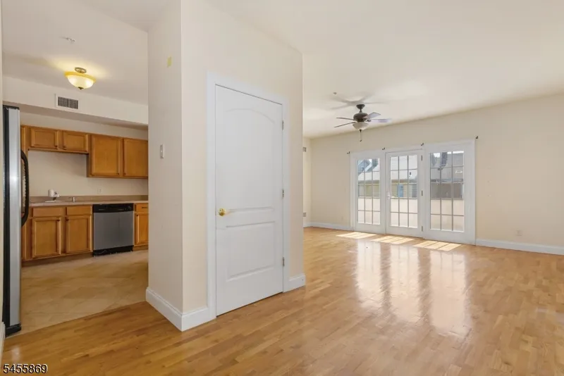 1677 Springfield Ave, Unit 2 #2 Unit 2 Maplewood, NJ 07040