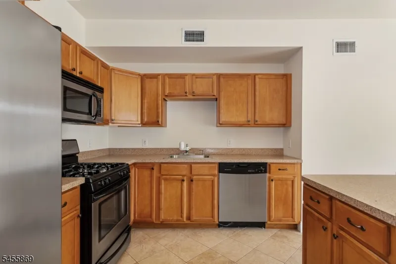 1677 Springfield Ave, Unit 2 #2 Unit 2 Maplewood, NJ 07040