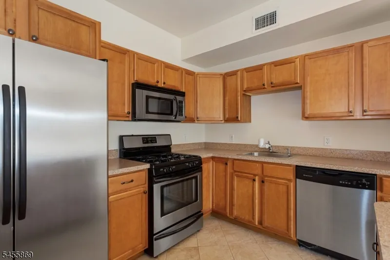 1677 Springfield Ave, Unit 2 #2 Unit 2 Maplewood, NJ 07040