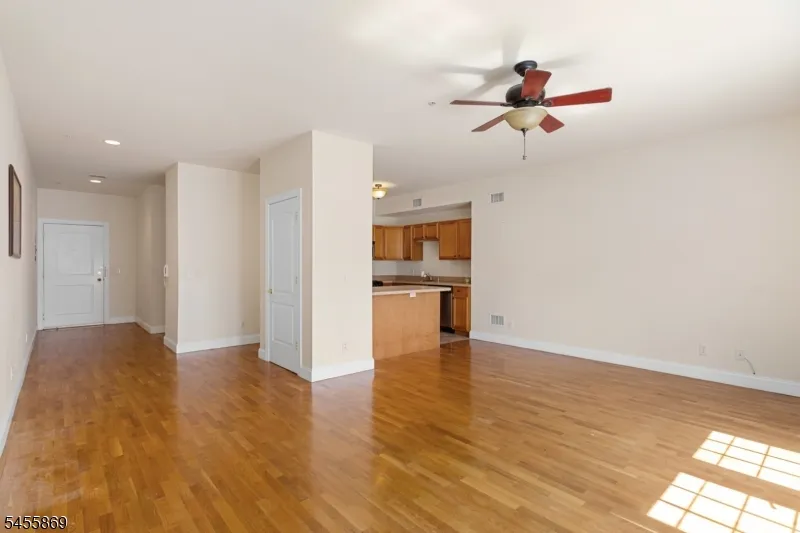 1677 Springfield Ave, Unit 2 #2 Unit 2 Maplewood, NJ 07040