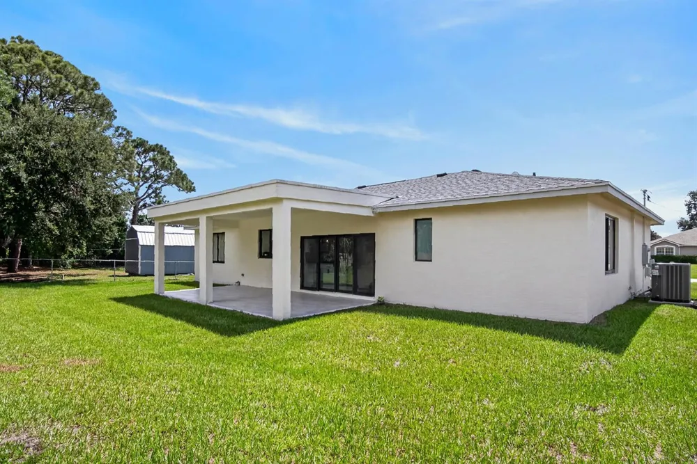 1471 SE Proctor Lane Port St. Lucie, FL 34983