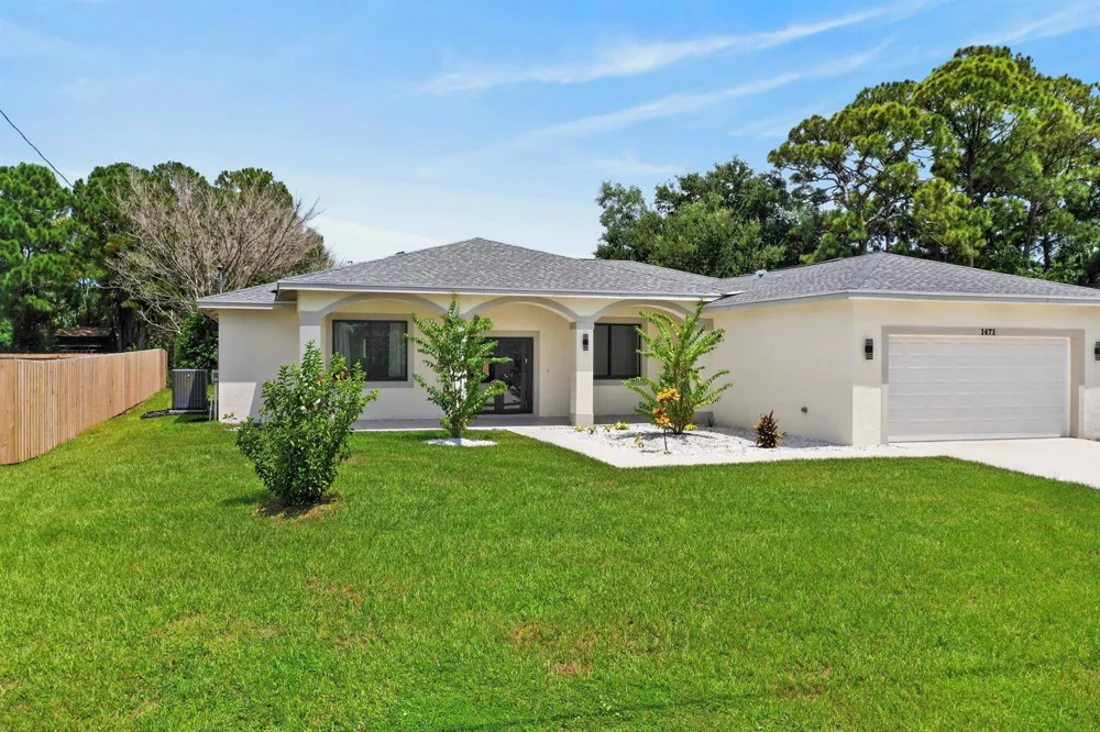 1471 SE Proctor Lane Port St. Lucie, FL 34983