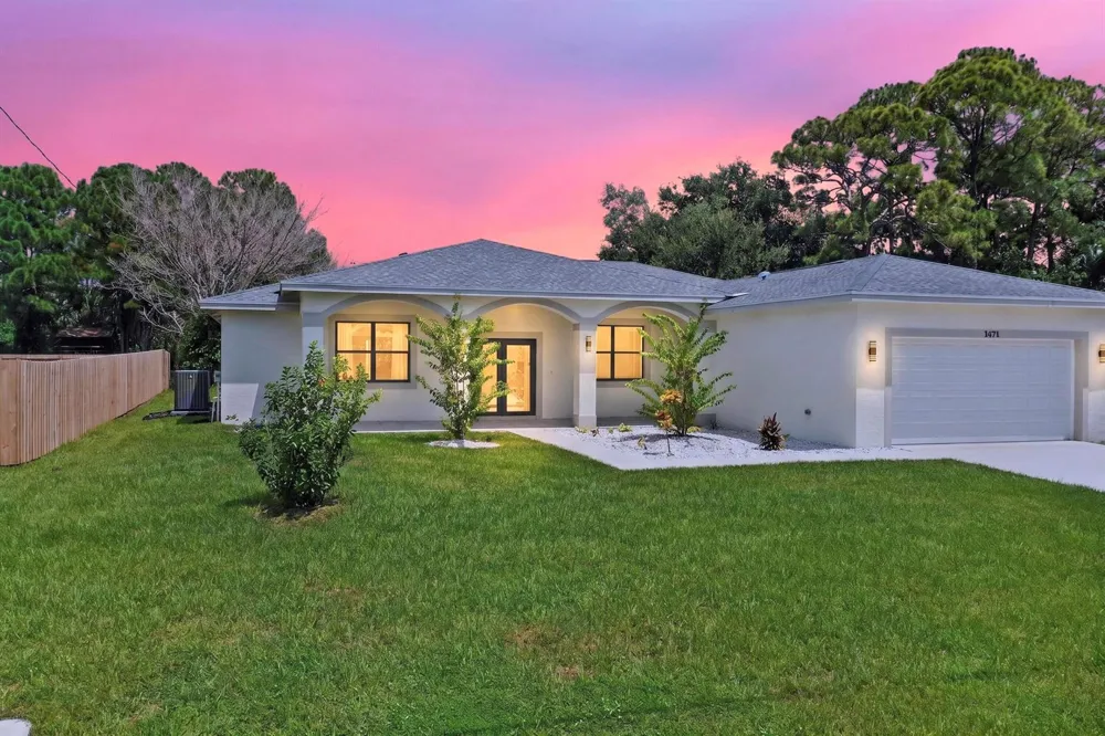 1471 SE Proctor Lane Port St. Lucie, FL 34983
