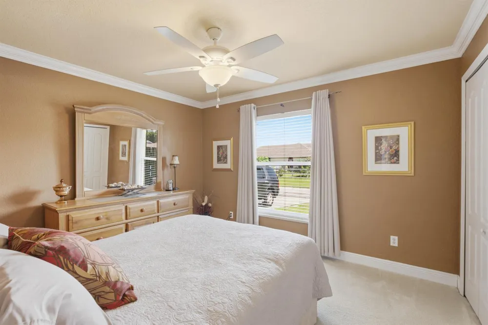 692 SW EWING AVENUE Port St. Lucie, FL 34983