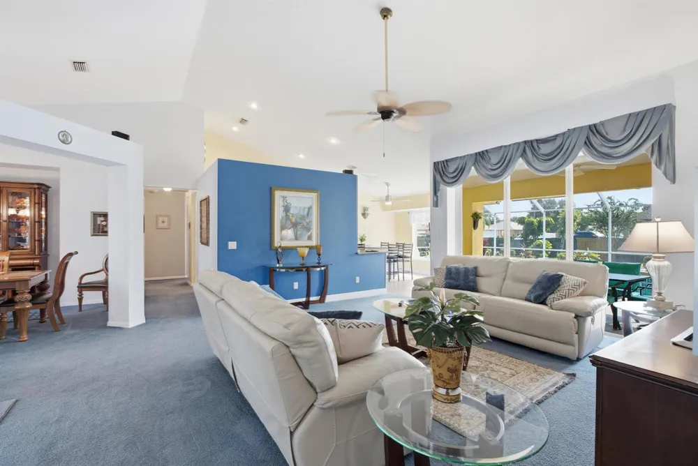 692 SW EWING AVENUE Port St. Lucie, FL 34983