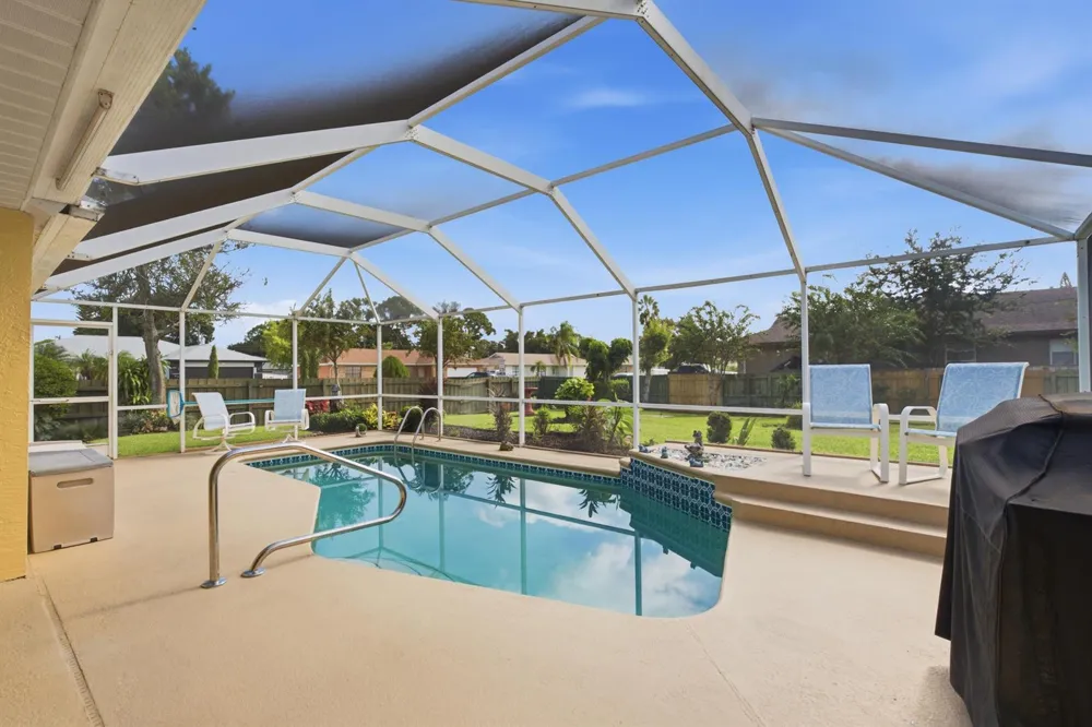 692 SW EWING AVENUE Port St. Lucie, FL 34983