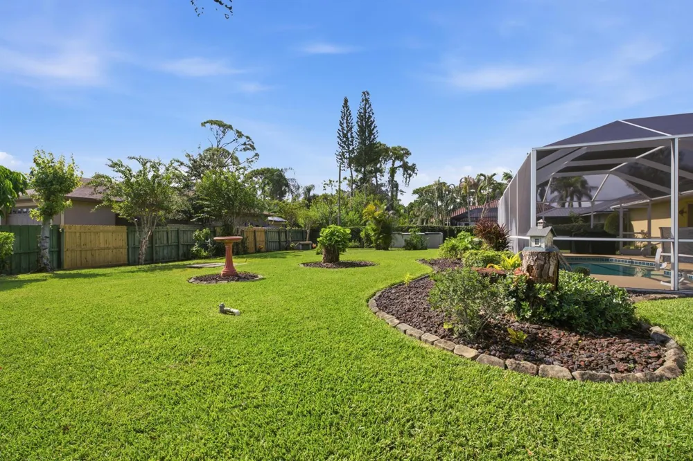 692 SW EWING AVENUE Port St. Lucie, FL 34983