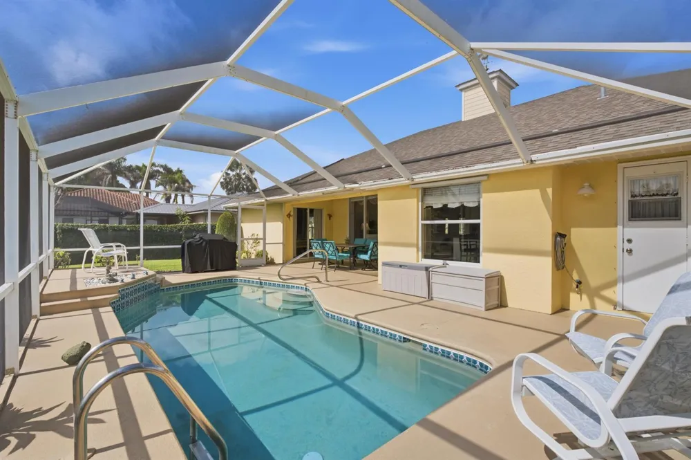 692 SW EWING AVENUE Port St. Lucie, FL 34983