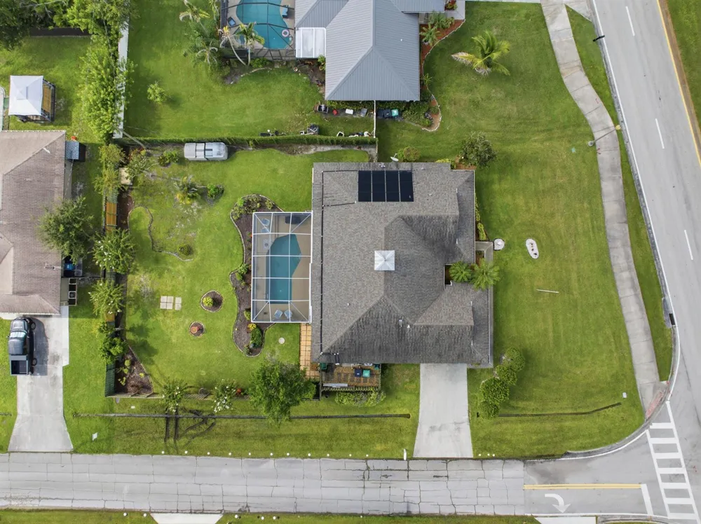 692 SW EWING AVENUE Port St. Lucie, FL 34983