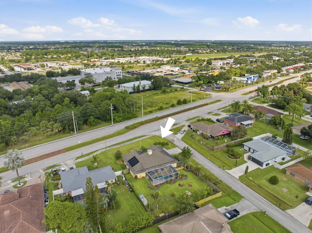 692 SW EWING AVENUE Port St. Lucie, FL 34983