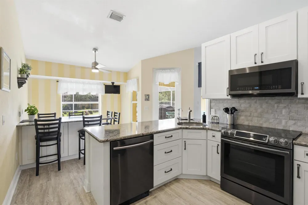 692 SW EWING AVENUE Port St. Lucie, FL 34983