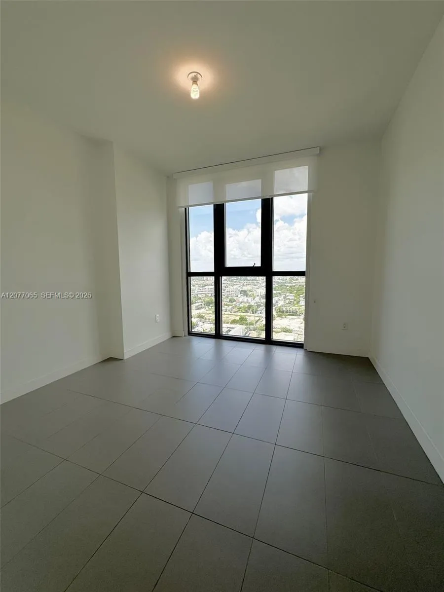 1600 NE 1st Ave #1416 Miami, FL 33132