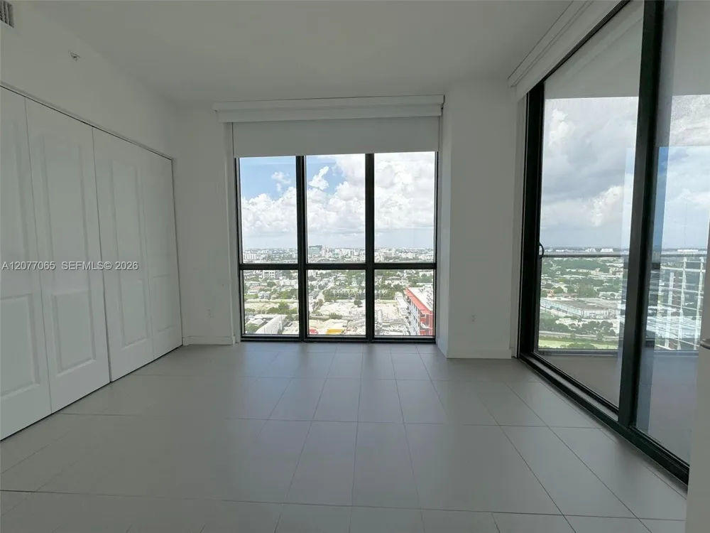 1600 NE 1st Ave #1416 Miami, FL 33132