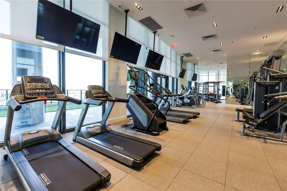 1600 NE 1st Ave #1416 Miami, FL 33132