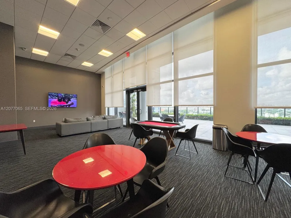 1600 NE 1st Ave #1416 Miami, FL 33132