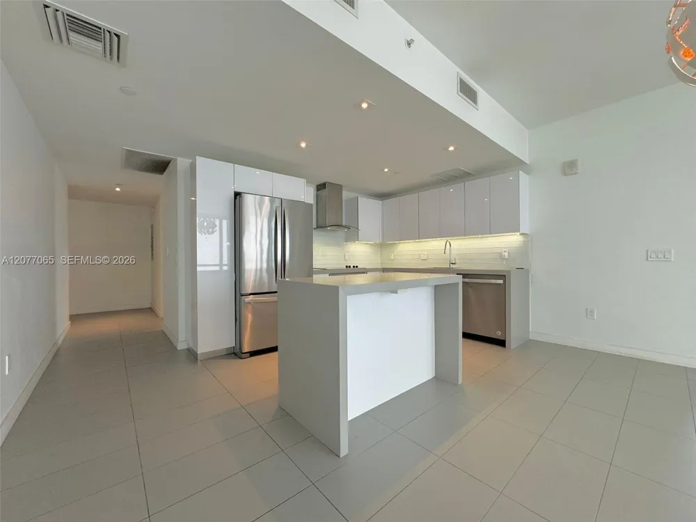 1600 NE 1st Ave #1416 Miami, FL 33132