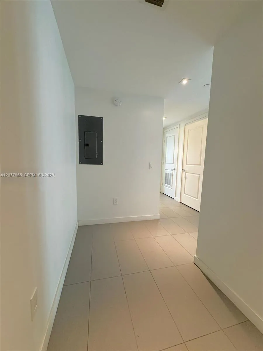 1600 NE 1st Ave #1416 Miami, FL 33132