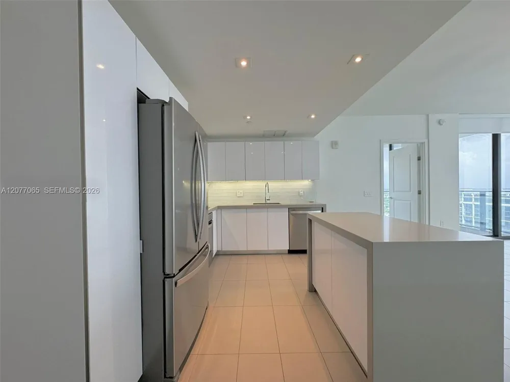 1600 NE 1st Ave #1416 Miami, FL 33132