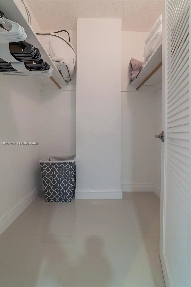 19390 Collins Ave #419 Sunny Isles Beach, FL 33160