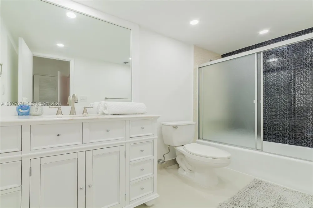 19390 Collins Ave #419 Sunny Isles Beach, FL 33160