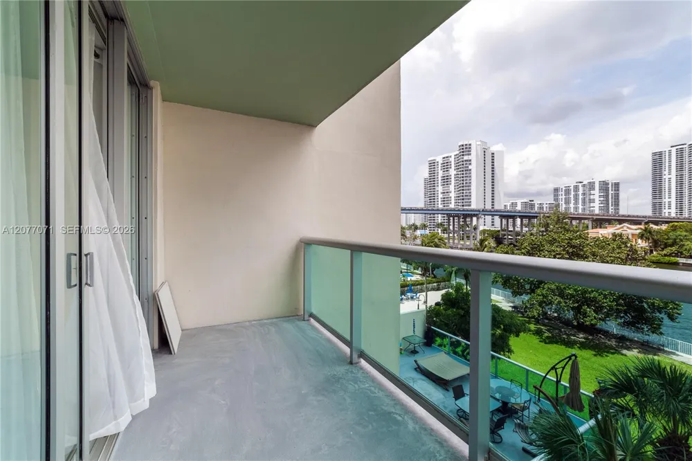 19390 Collins Ave #419 Sunny Isles Beach, FL 33160