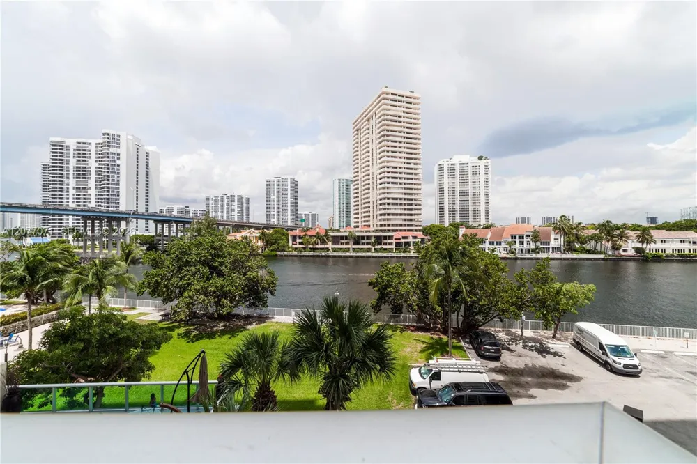 19390 Collins Ave #419 Sunny Isles Beach, FL 33160