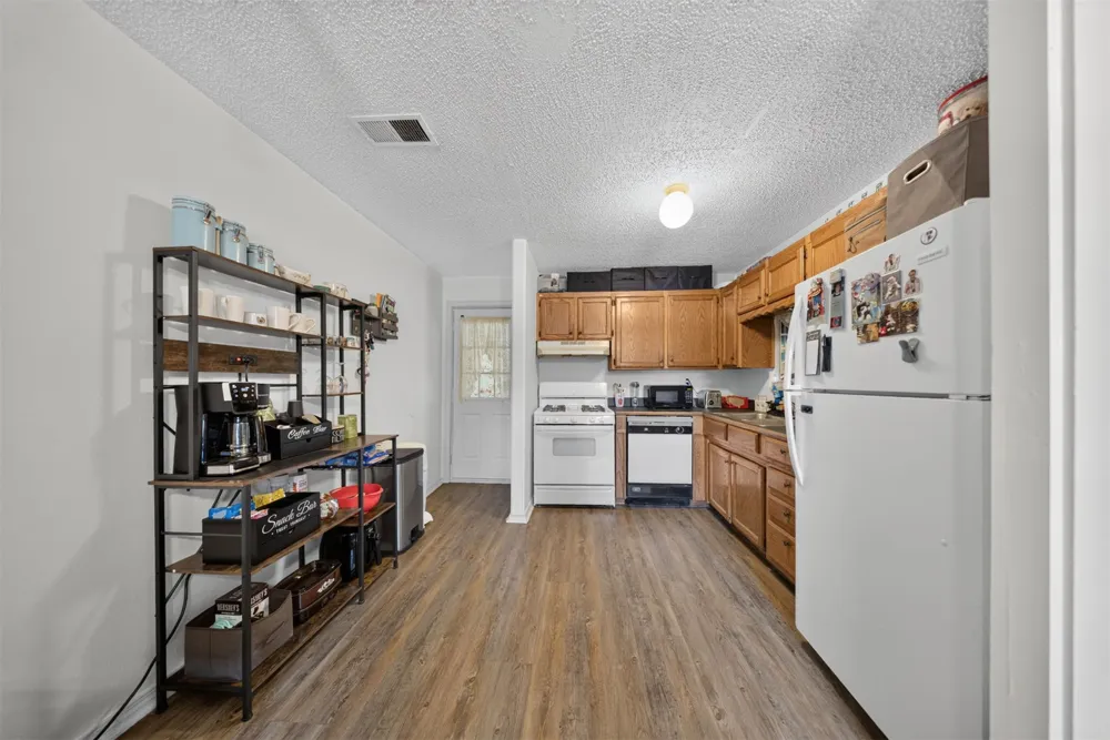 34251 E 700 ROAD Wagoner, OK 74467