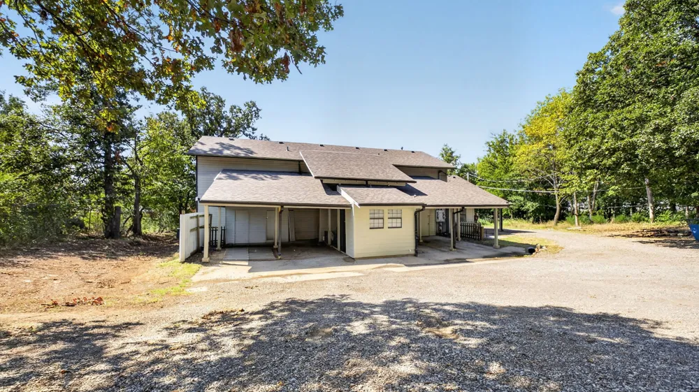 34251 E 700 ROAD Wagoner, OK 74467