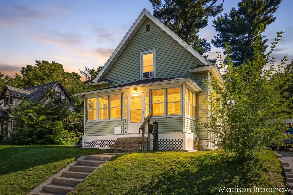 2080 Swensberg Avenue NE Grand Rapids City, MI 49505