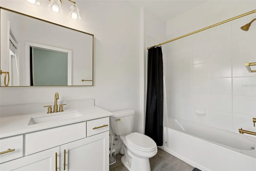 4886 SEAFOAM TRAIL Bradenton, FL 34211