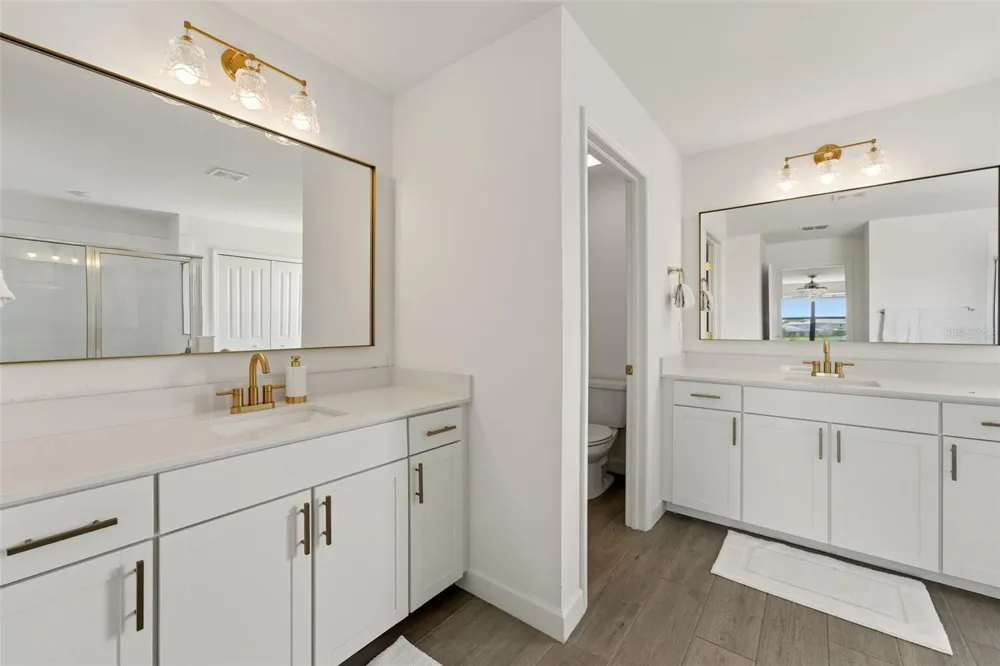 4886 SEAFOAM TRAIL Bradenton, FL 34211