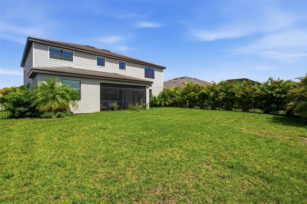 4886 SEAFOAM TRAIL Bradenton, FL 34211