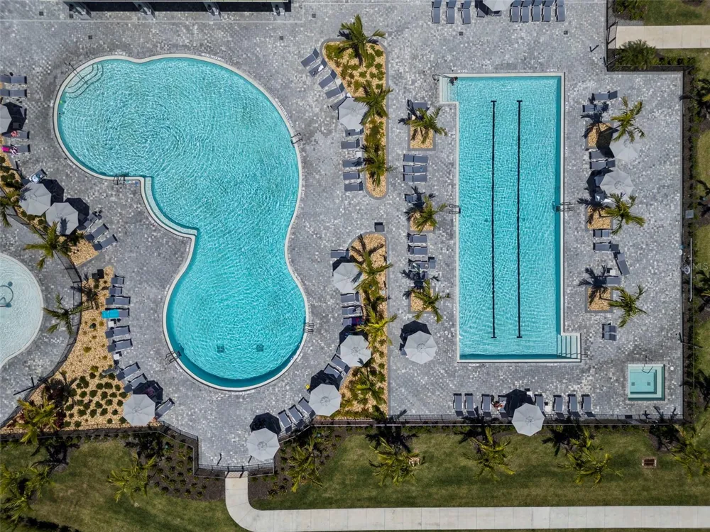 4886 SEAFOAM TRAIL Bradenton, FL 34211