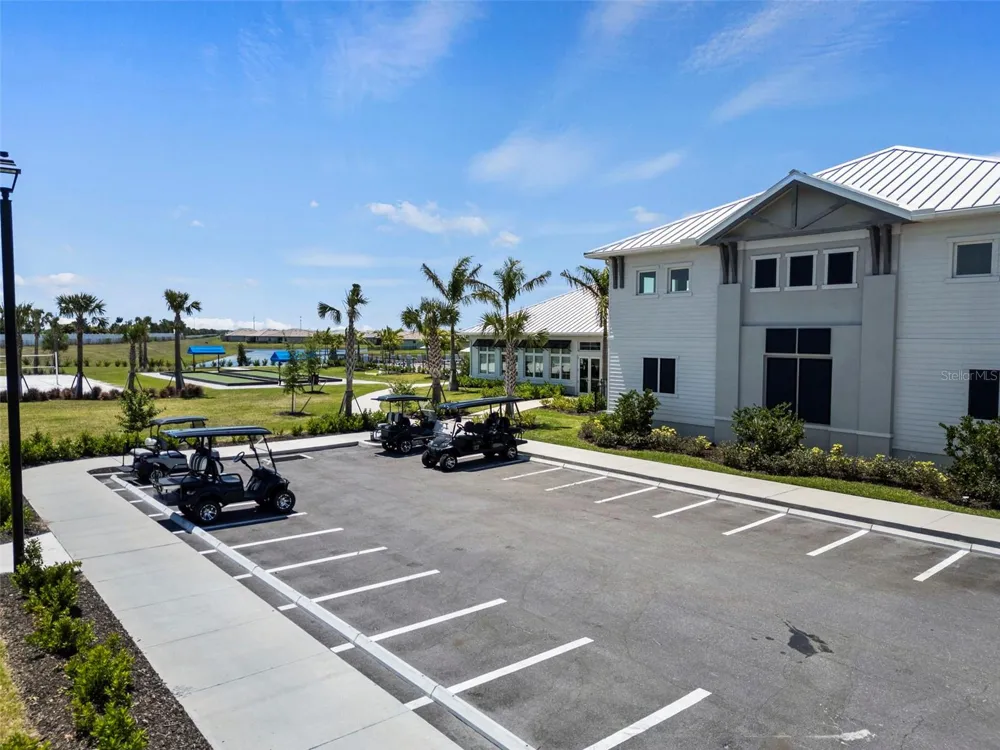 4886 SEAFOAM TRAIL Bradenton, FL 34211
