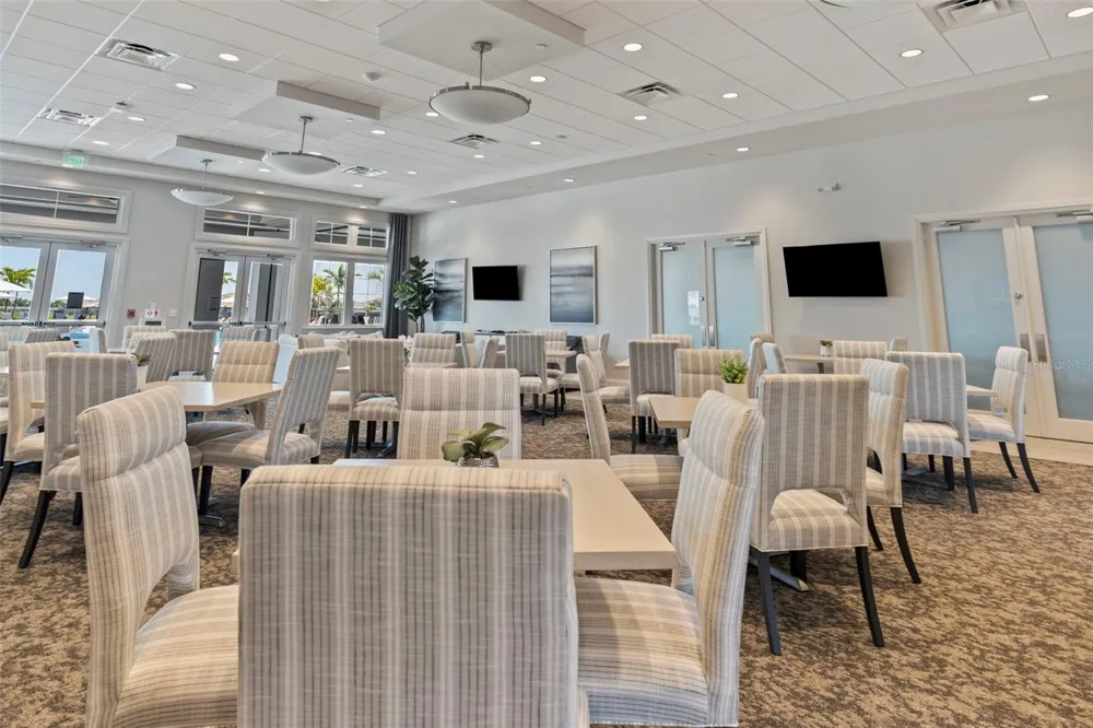 4886 SEAFOAM TRAIL Bradenton, FL 34211