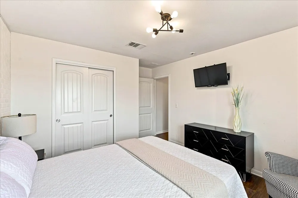 412 Alsatian Lane Leander, TX 78641