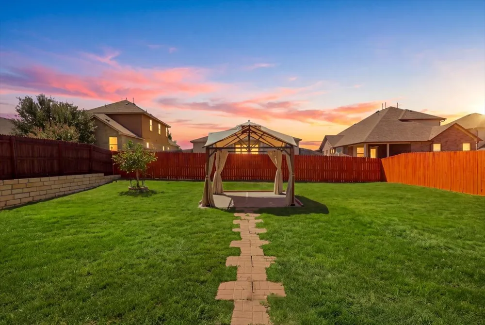 412 Alsatian Lane Leander, TX 78641