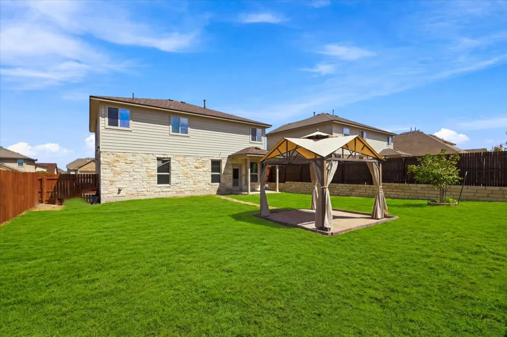 412 Alsatian Lane Leander, TX 78641