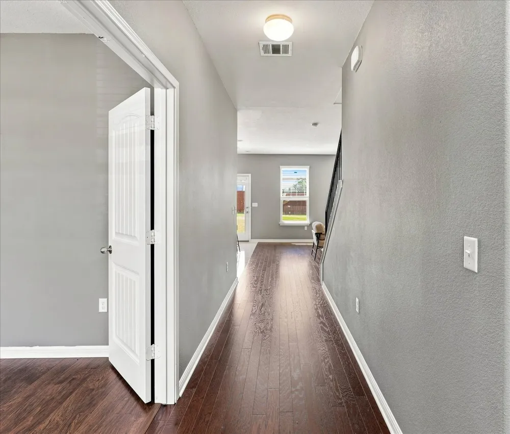 412 Alsatian Lane Leander, TX 78641