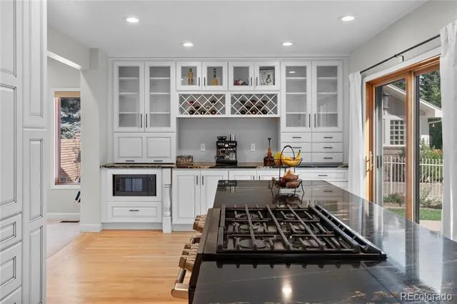 822 Hays Circle Longmont, CO 80504